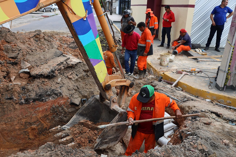 Prefeitura Implanta 120 Metros De Rede De Drenagem Profunda No Bairro