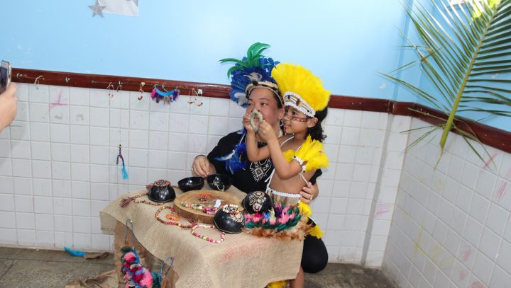 Prefeitura de Manaus realiza exposição intercultural com crianças da creche da zona Sul